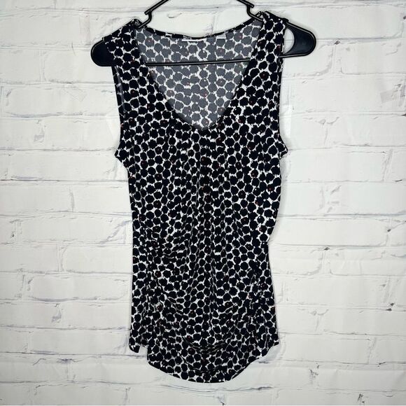 New York & Company medium stretch top - Picture 1 of 8